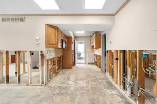 34 Seaside Ct, Holmes Beach, FL 34217 - Photo 31