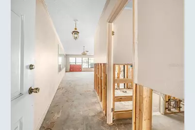 34 Seaside Court, Holmes Beach, FL 34217 - Photo 17