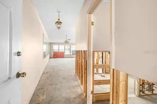 34 Seaside Ct, Holmes Beach, FL 34217 - Photo 17