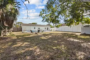 4848 Camphor Ave, Sarasota, FL 34231 - Photo 27