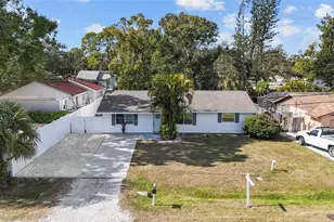 4848 Camphor Ave, Sarasota, FL 34231 - Photo 7
