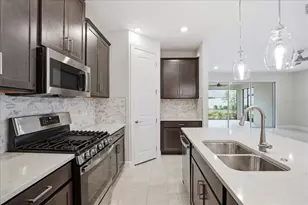 5237 Savino Cir, Palmetto, FL 34221 - Photo 7