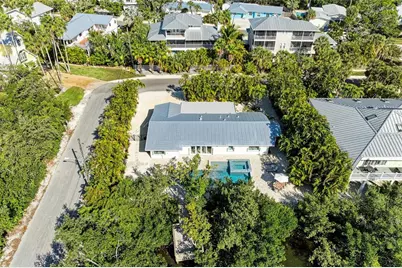 115 Los Cedros Drive, Anna Maria, FL 34216 - Photo 21