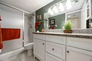 2756 Clubhouse Dr, Sarasota, FL 34232 - Photo 27