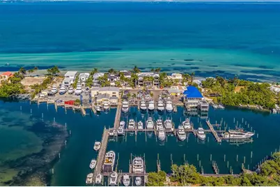 832 S Bay Boulevard #A & B, Anna Maria, FL 34216 - Photo 3