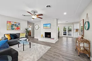 2417 Parson Ln, Sarasota, FL 34239 - Photo 3