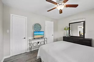 2417 Parson Ln, Sarasota, FL 34239 - Photo 21