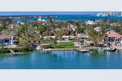 684 Freeling Drive, Sarasota, FL 34242 - Photo 3