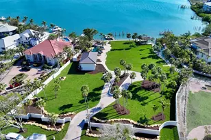 684 Freeling Dr, Sarasota, FL 34242 - Photo 1