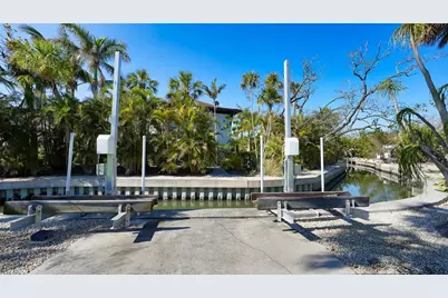 684 Freeling Drive, Sarasota, FL 34242 - Photo 21