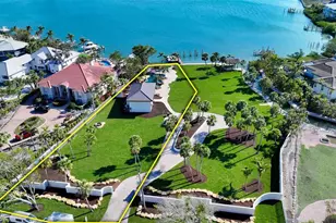 684 Freeling Dr, Sarasota, FL 34242 - Photo 1