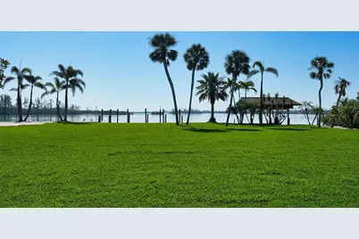 684 Freeling Drive, Sarasota, FL 34242 - Photo 15