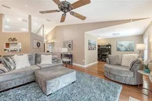 5968 Rachele Dr, Sarasota, FL 34243 - Photo 9