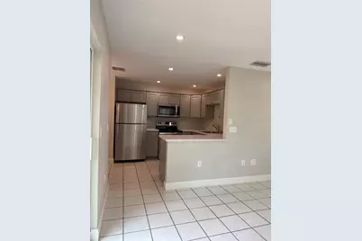 4030 Asbury Place, Sarasota, FL 34233 - Photo 3