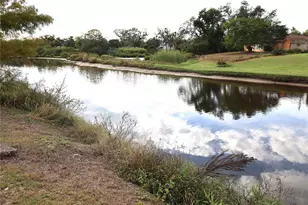 3016 Tanglewood Dr, Sarasota, FL 34239 - Photo 11