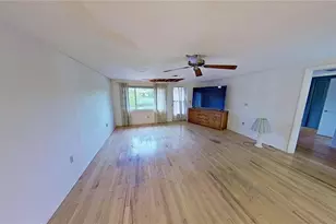 3016 Tanglewood Dr, Sarasota, FL 34239 - Photo 23