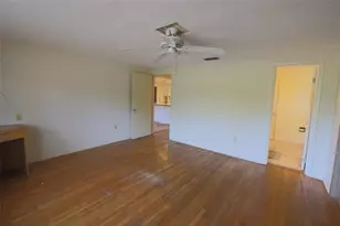 3016 Tanglewood Dr, Sarasota, FL 34239 - Photo 41