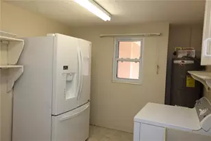 3016 Tanglewood Dr, Sarasota, FL 34239 - Photo 51