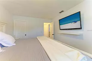 9810 Dorado Ave, Bradenton, FL 34210 - Photo 15