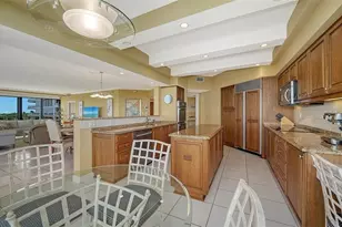 545 Sanctuary Dr, Longboat Key, FL 34228 - Photo 11