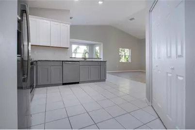 9590 Knightsbridge Circle, Sarasota, FL 34238 - Photo 25