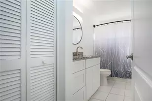 9590 Knightsbridge Cir, Sarasota, FL 34238 - Photo 45