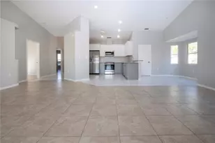 9590 Knightsbridge Cir, Sarasota, FL 34238 - Photo 13