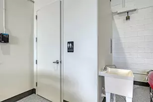 8100 Ciboney Ct, Sarasota, FL 34240 - Photo 13