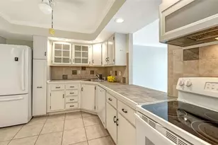 101 S Gulfstream Ave, Sarasota, FL 34236 - Photo 15