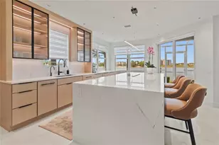 6427 Moorings Point Cir, Lakewood Ranch, FL 34202 - Photo 5