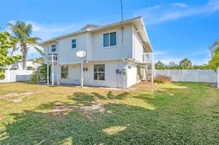 8302 Marina Dr, Holmes Beach, FL 34217 - Photo 29