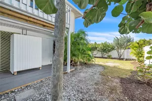 8302 Marina Dr, Holmes Beach, FL 34217 - Photo 31