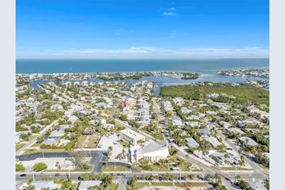 8302 Marina Drive, Holmes Beach, FL 34217 - Photo 39