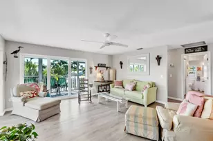 8302 Marina Dr, Holmes Beach, FL 34217 - Photo 11