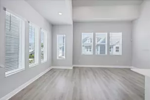 2340 Lindstrom St, Sarasota, FL 34237 - Photo 5