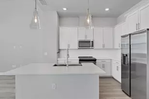 2340 Lindstrom St, Sarasota, FL 34237 - Photo 11