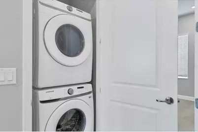 2340 Lindstrom Street, Sarasota, FL 34237 - Photo 35