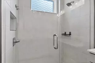 2340 Lindstrom St, Sarasota, FL 34237 - Photo 19