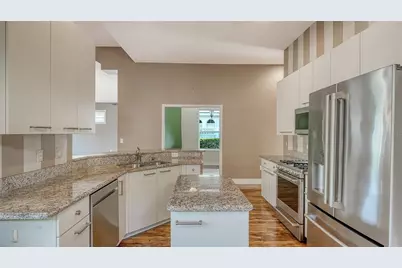 6519 Oakland Hills Drive, Lakewood Ranch, FL 34202 - Photo 11