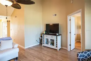 433 Cerromar Ln, Venice, FL 34293 - Photo 11