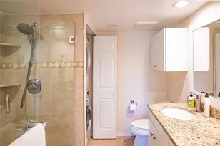 433 Cerromar Ln, Venice, FL 34293 - Photo 17