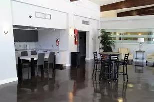 2700 Coconut Bay Ln, Sarasota, FL 34237 - Photo 13