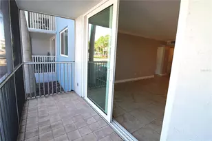 2700 Coconut Bay Ln, Sarasota, FL 34237 - Photo 11