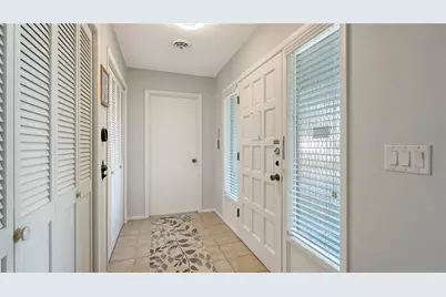 4250 Shamrock Drive, Venice, FL 34293 - Photo 9