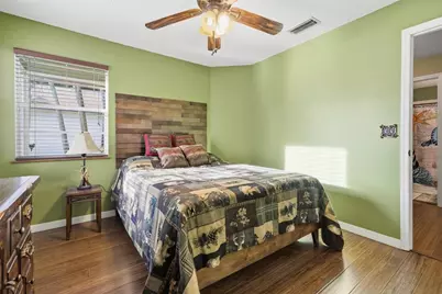 331 Bearded Oaks Circle, Sarasota, FL 34232 - Photo 15