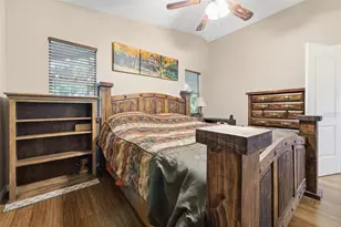 331 Bearded Oaks Cir, Sarasota, FL 34232 - Photo 11