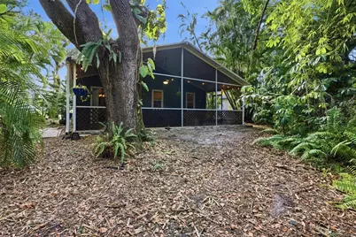 331 Bearded Oaks Circle, Sarasota, FL 34232 - Photo 21