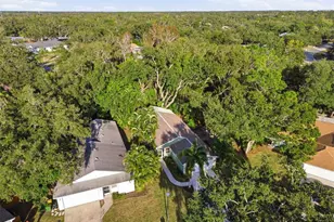 331 Bearded Oaks Cir, Sarasota, FL 34232 - Photo 35