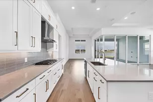 17920 Palmiste Dr, Bradenton, FL 34202 - Photo 17