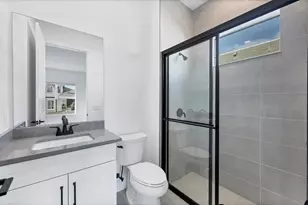 17920 Palmiste Dr, Bradenton, FL 34202 - Photo 29